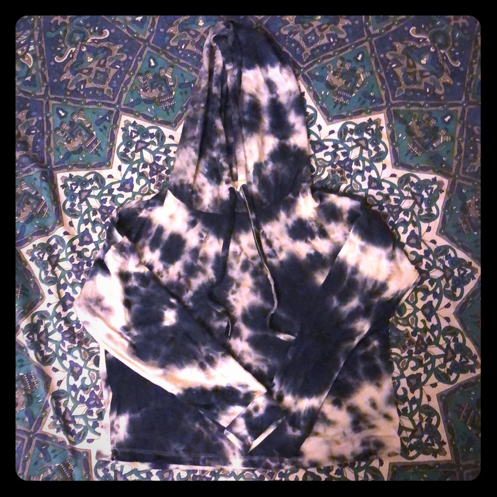 pink rose hoodie size small
